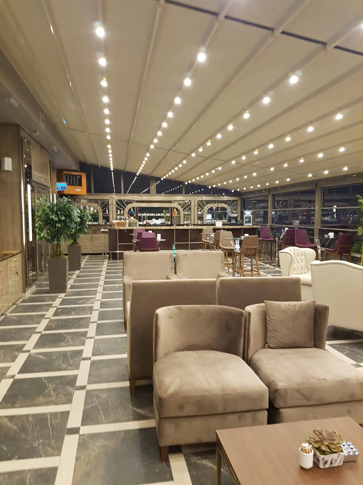 Hilton Otel — fotoğraf 11