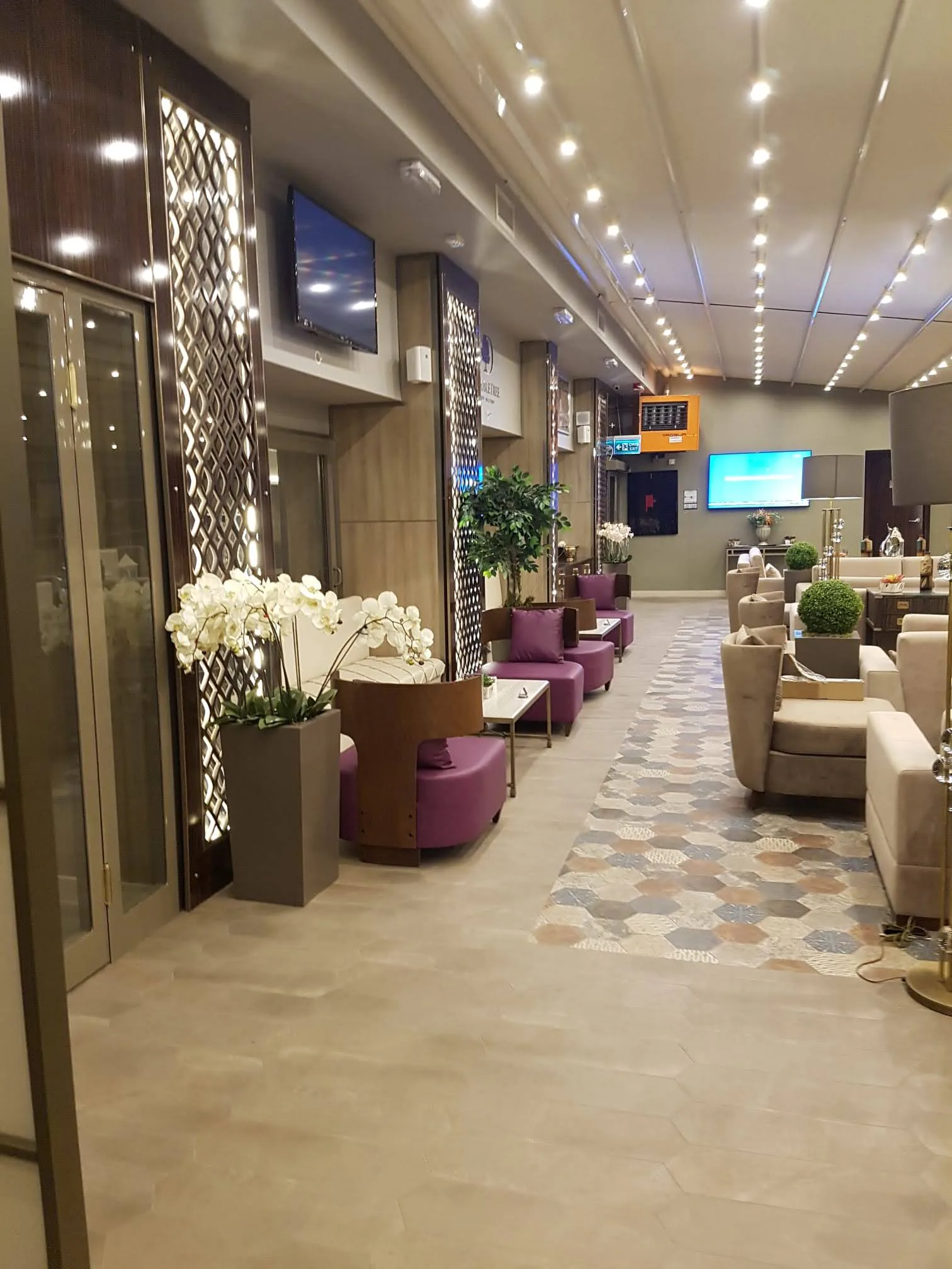 Hilton Otel — fotoğraf 16